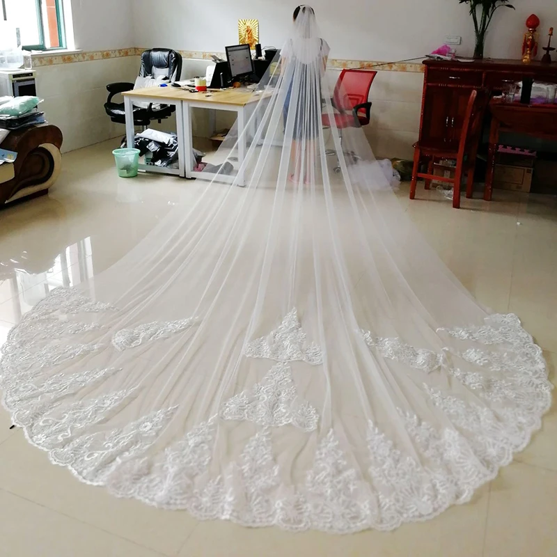 

Real Photos Long Wedding Bride Veils 4 Meters Tulle With Lace Appliqued Cathedral Wedding Bridal Veil with Comb Wholesale China