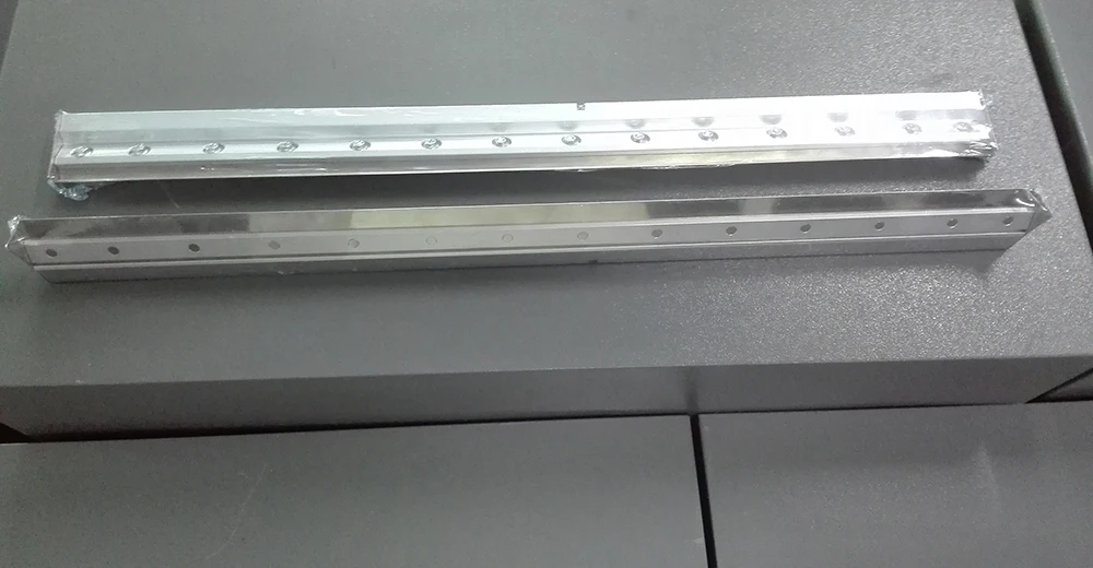 dek 580mm 60 degree 15mm overhang squeegee