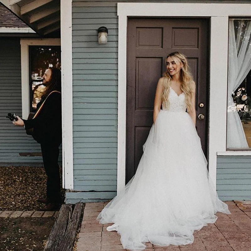 

Romantic A-line Wedding Dresses Sleeveless Spaghetti Straps Boho Wedding Gowns Appliques Backless Country Bridal Dresses Custom