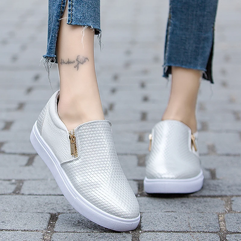 

2019 New Women Single Shoes Casual Flat Bottom Non-slip Size 36-41 Double Zipper Lazy Snake Pattern Waterproof Women Shoes