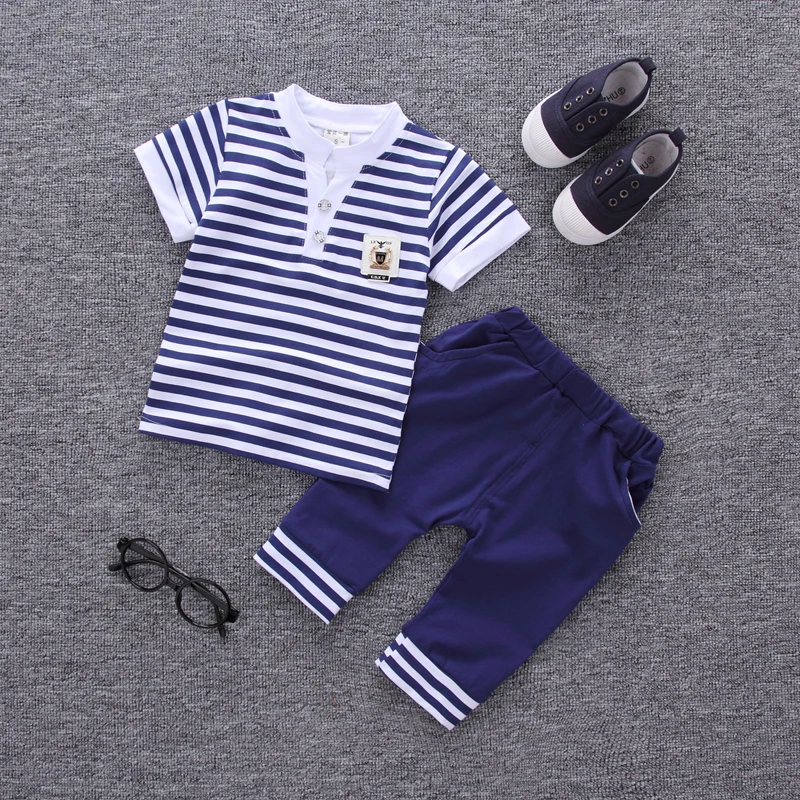 Модный летний комплект одежды для маленьких мальчиков, хлопковый комплект одежды в полоску для младенцев, A002