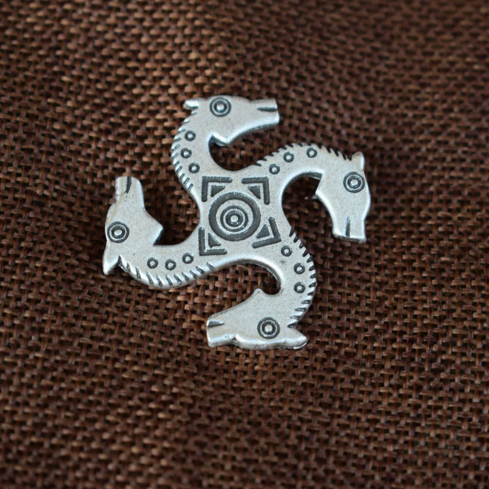 

SanLan 12pcs 9th century Viking horse head brooch