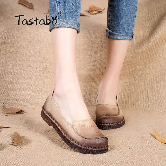 รองเท้าแฟชั่นผู้หญิง ใหม่ล่าสุด งานดี มีให้เลือกหลายแนว