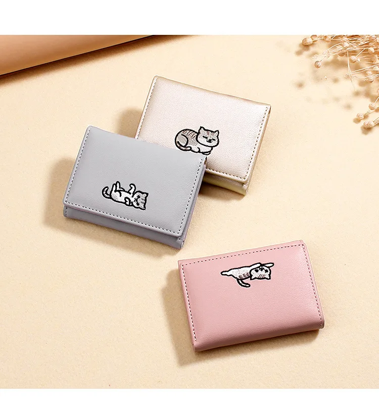 Корейская версия дамы простой кошелек мода японский и корейский Вышивка линии кошка короткий кошелек