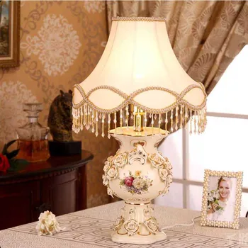 

Luxury Europe Lamp Classical American Ceramic Rose Decorative Table Lamp Bedroom Bedside Lamp Living Room Home Lighting Abajour