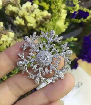 

Hollow Crystal Zircon 925 Sterling Silver Snowflake Brooch Elegant Women HE Hollow Sun Star Snow Brooch Jewelry Wholesale Best