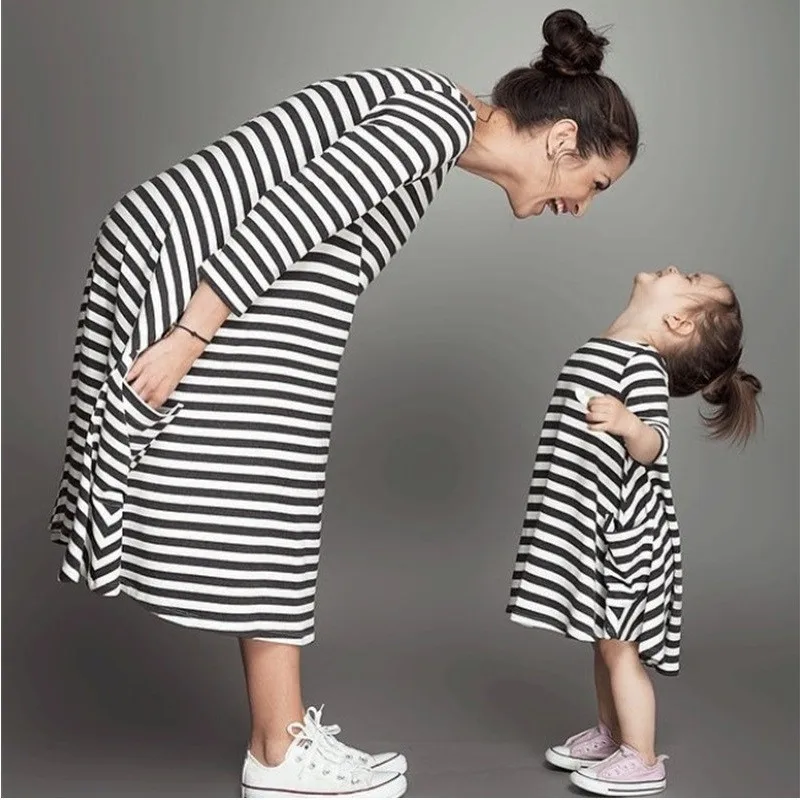 

LILIGIRL Family Christmas Matching Clothes Outfits Mother and Daughter Black White Striped Pocket Dress for Parent-child Dresses