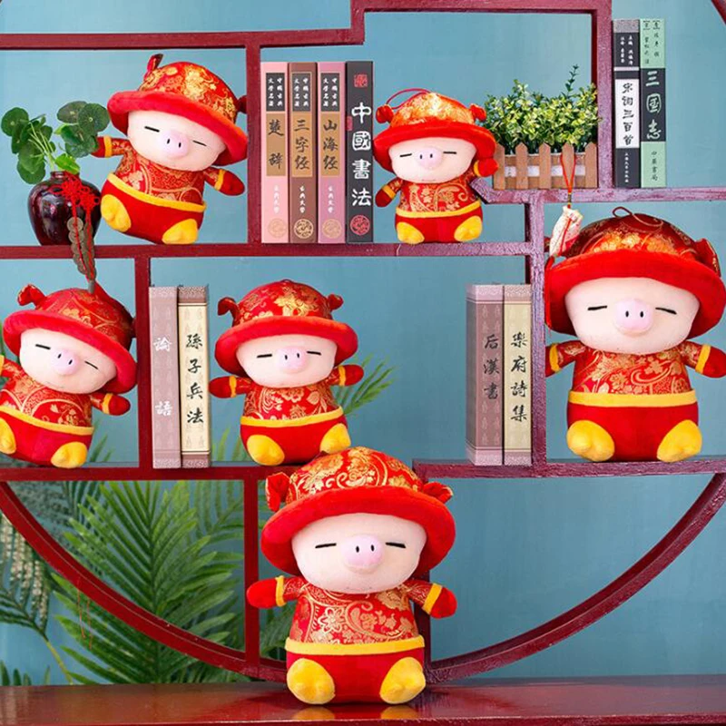

2019 Pig Year China Mascot Pig Plush Pig Soft Toys Stuffed Toys New Year Party Decoration Gift For Children Girl peluche