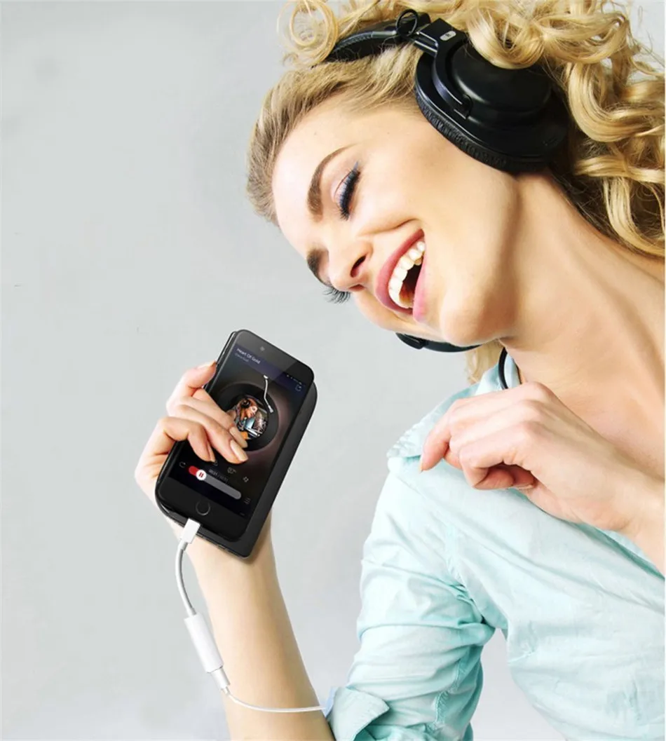 IOS 11 12 Headphone Adapter For iPhone 7 8 X AUX Adapter For Lightning Female To 3.5mm Male Adapters Headphone Jack Cable IOS 11 12 Headphone Adapter For iPhone 7 8 X AUX Adapter For Lightning Female To 3.5mm Male Adapters Headphone Jack Cable