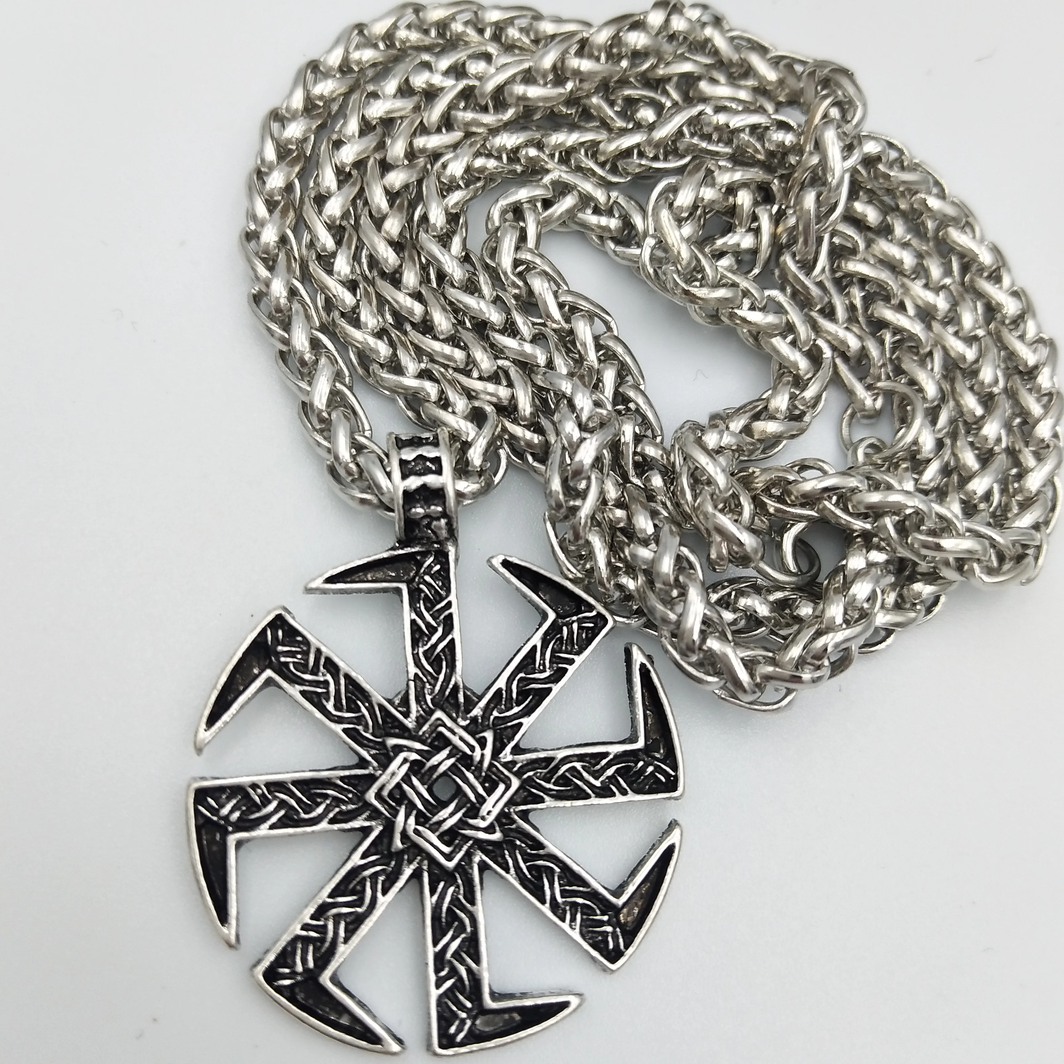 

Nostalgia Viking Sunflower Necklace Men's Gothic Slavic Amulets pendants necklaces Kolovrat Talisman runes Slavic pagan jewelry