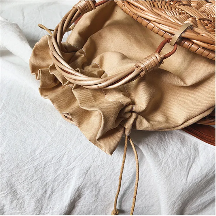Luxury-Wicker-Woven-Small-Round-Bag-INS-Popular-Retro-Handbag-Women-Handmade-Rattan-Shoulder-Bag-Fashion (1)