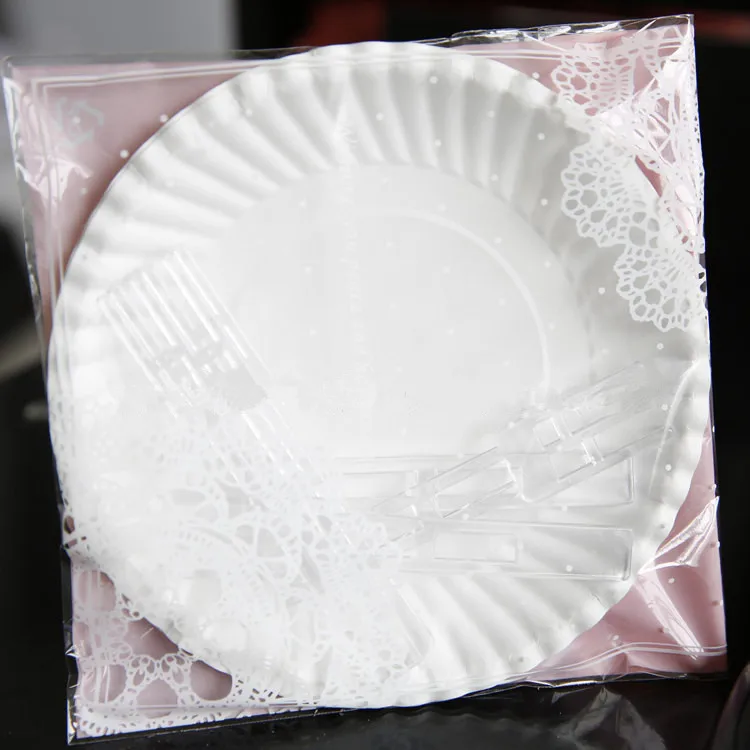 

Disposable 50 sets of Paper Plates and Plastic forks with Pink Lace Bag Packaging For Wedding/Birthday Party Supplies