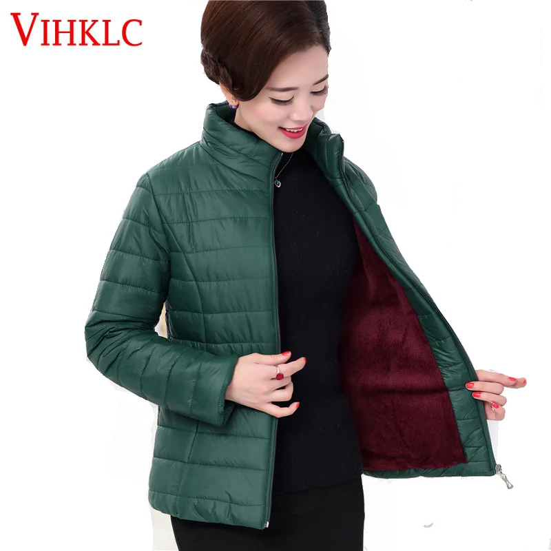 2018 New Winter Middle aged Short Women Mother Plus Velvet