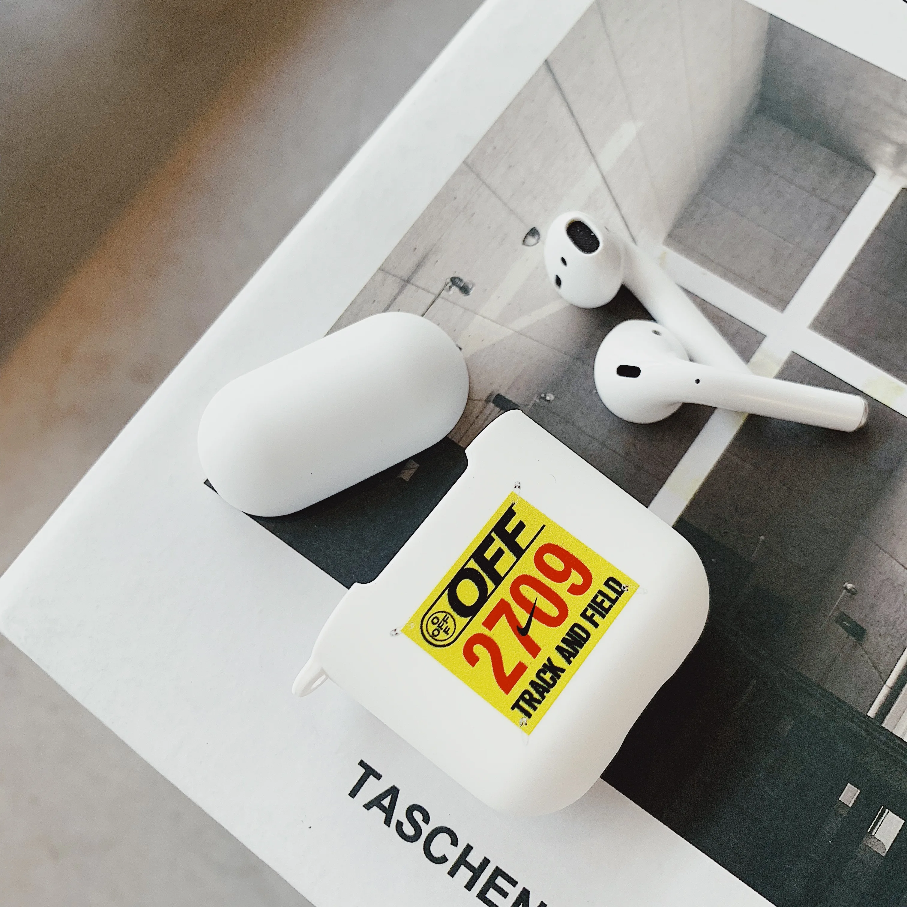 

OW off Luxury sport brand jordon Soft Case for AirPods 2 Wireless Earphone Charging Box Cover Bag for Apple AirPods 2 Protective