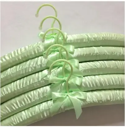 5 шт./лот 40 см шелковые ткани вешалка к ткани одежде с помощью полки для губок вешалки для одежды - Цвет: Зеленый