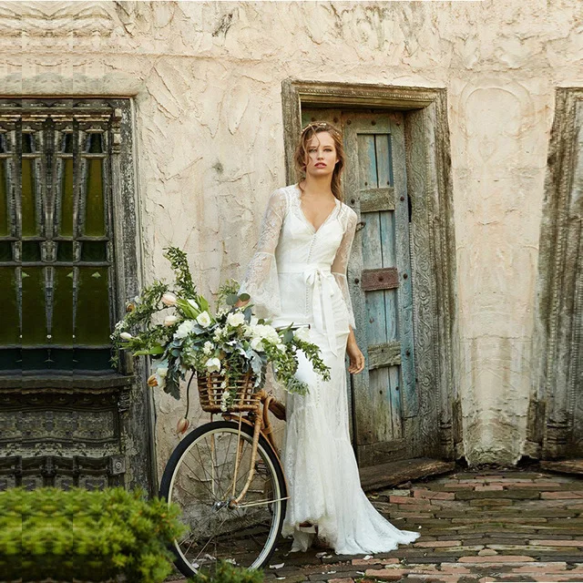 

Bohemian Wedding Dress 2019 Flare Long Sleeve Backless Beach Wedding dresses Lace V-Neck Bridal Gown Vestido de noiva de renda