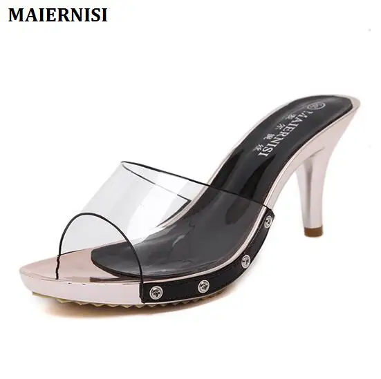 

Girl Summer Seaside Non-slip Women Shoes Crystal Transparent Vacation Slippers Female Models Summer Slides Slippers Sandals