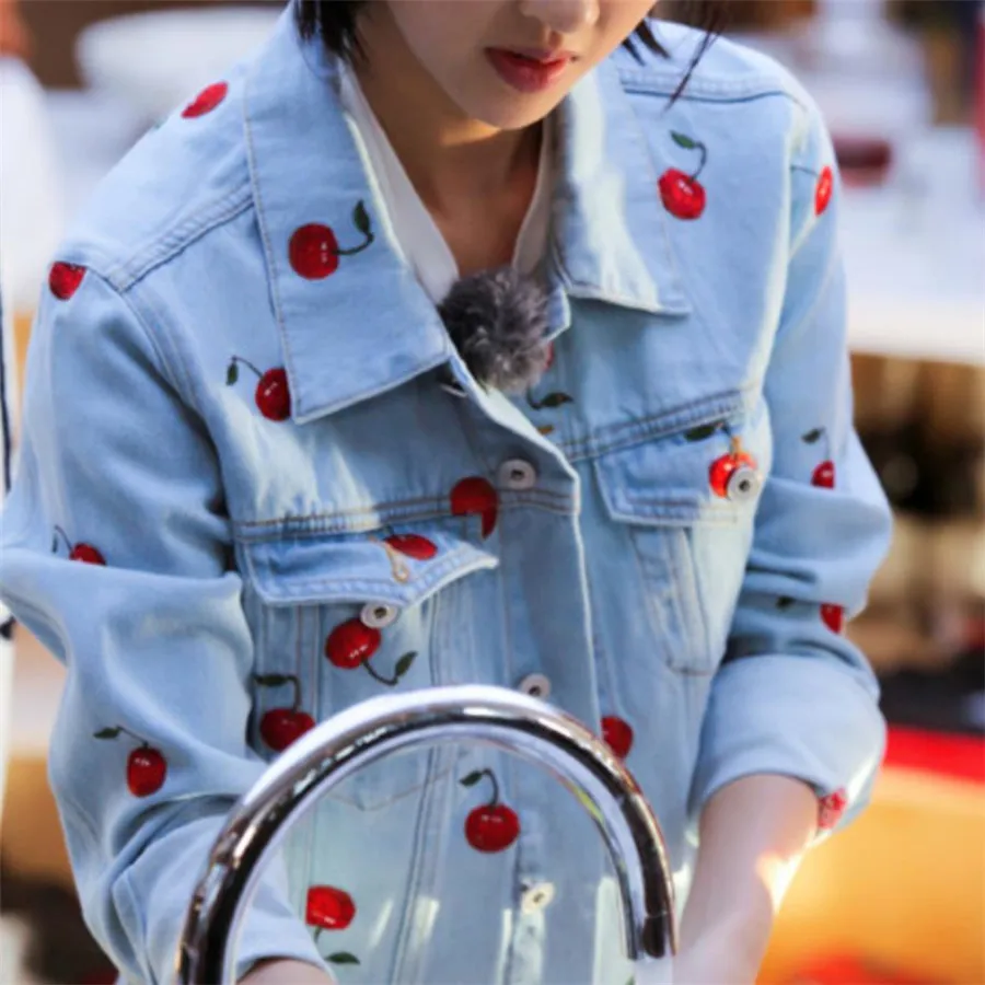 

New Spring Autumn All-match Women's Outwear Sequins Cherry Embroidery Loose Denim Jacket Jean Coats H157