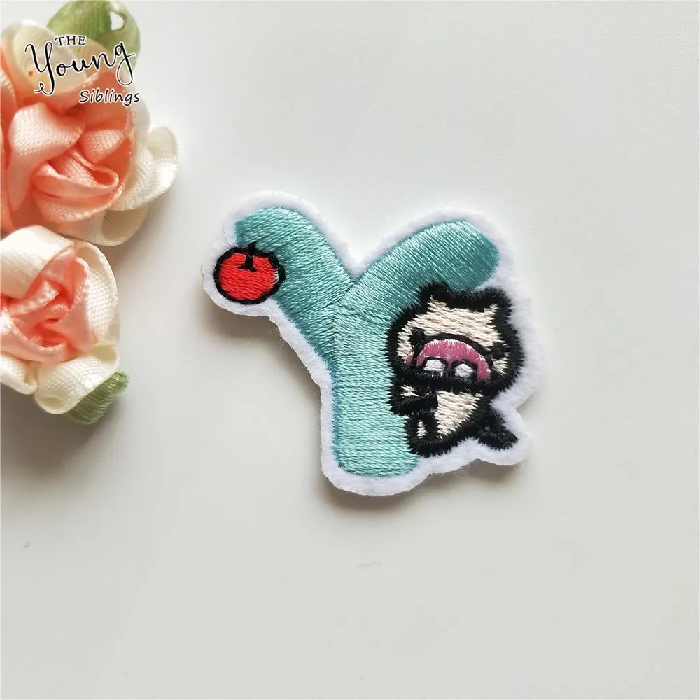 Letter A Z Sewing Cartoon Animals patches iron on Clothes Embroidered Applique Fabric Badges Cute Stickers DIY Clothes accessory