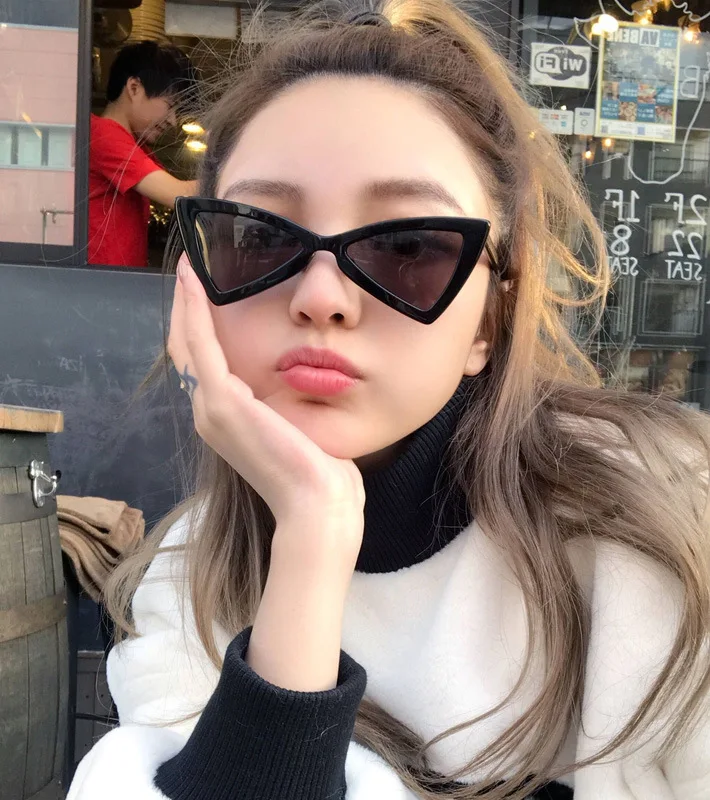 

2019 Sexy Women Sunglass Retro Cat Eye Sunglasses Women Small Frame Triangle Sun glasses Women Eyewear Oculos De Sol Feminino