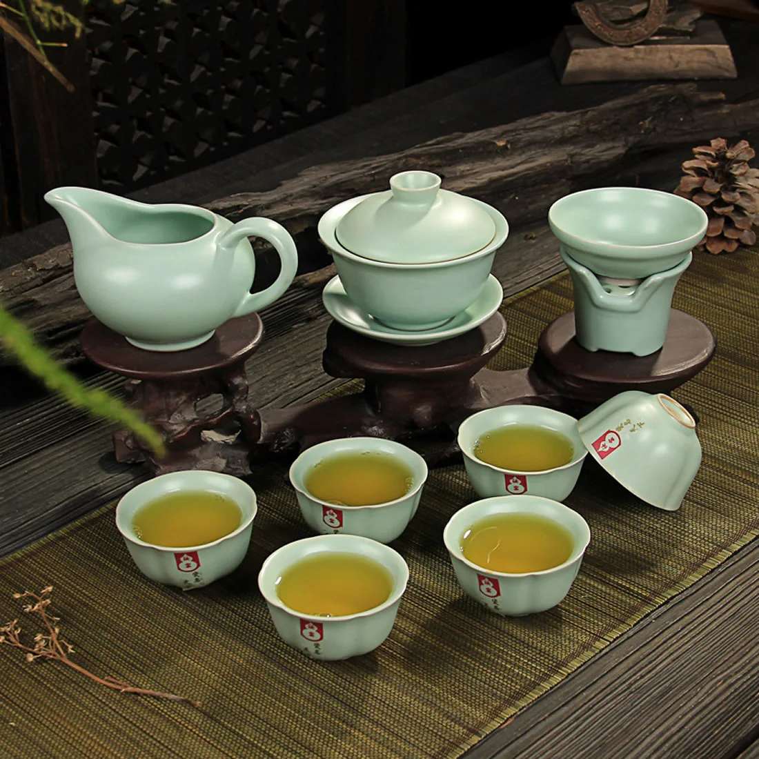 

Chinese Style Tea Set Ceramic Teapot Kettle Ceramic Teacup China Kung Fu Tea Sets Drinkware for Home Kitchen Dining Bar