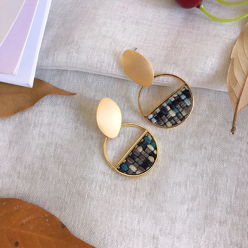 Europe-and-the-United-States-stud-earrings2