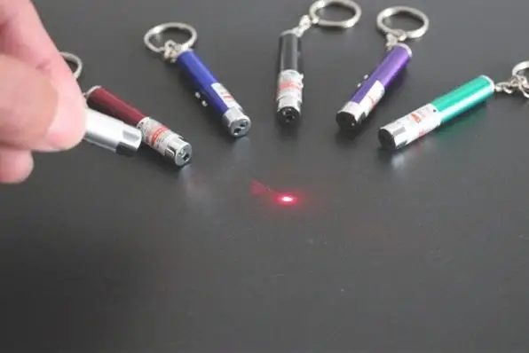 Лазерная Игрушка для кошек, крутой 2 In1 красный лазерный указатель ручка с белый светодиодный свет детская игровая игрушка для собаки в форме A01