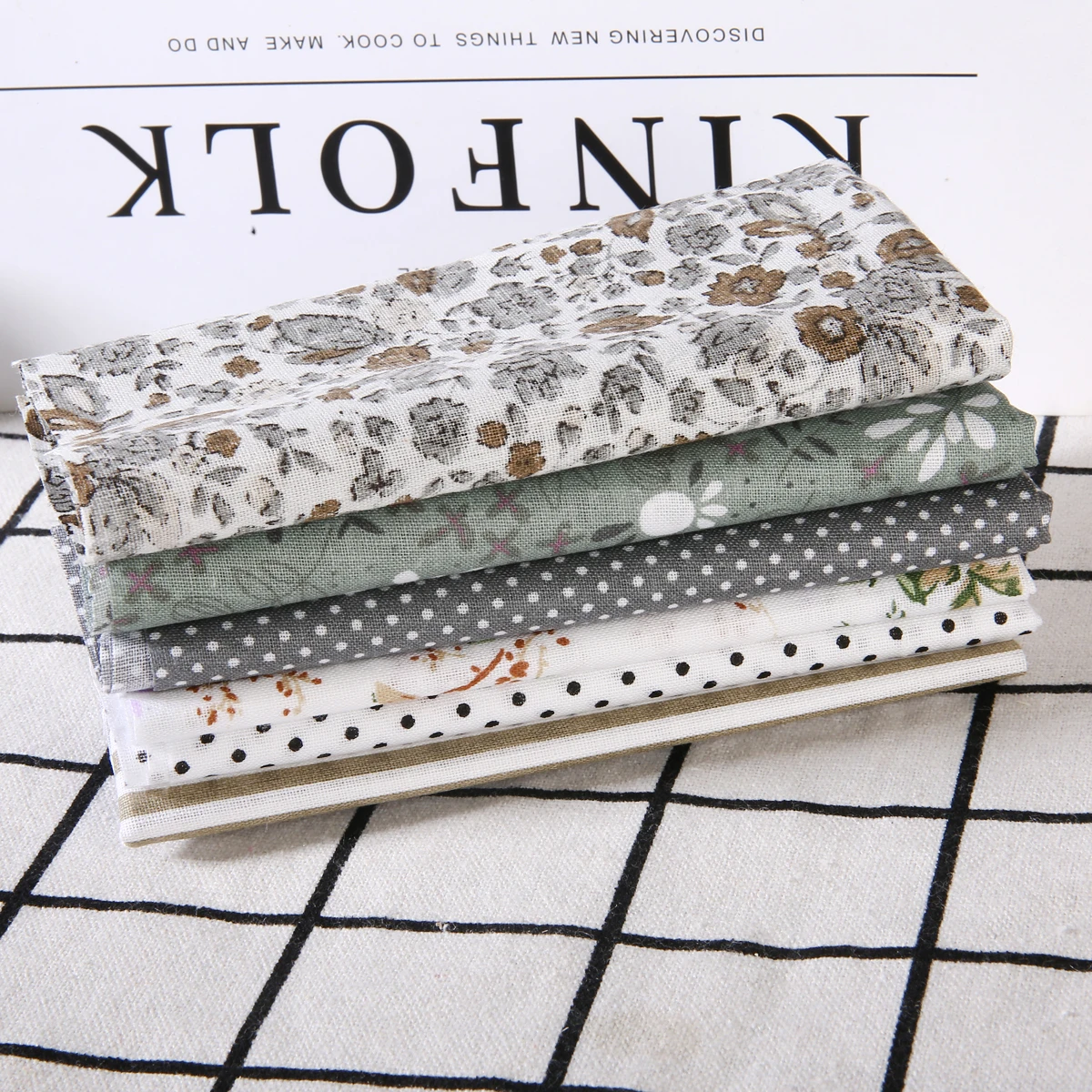 2019 New 7pcs 25x25cm Cotton Fabric Printed Cloth Sewing Quilting Fabrics for Patchwork Needlework DIY Handmade Accessories Gray