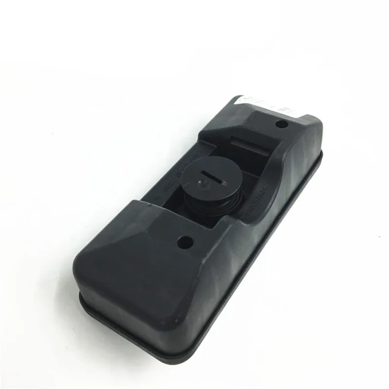 

Car Jack cushion rubber GLA200mer ced esb enzGLA220 GLA260 A180 B200 level CLA260 W246 W176 Body top rubber pad Plastic sleeve