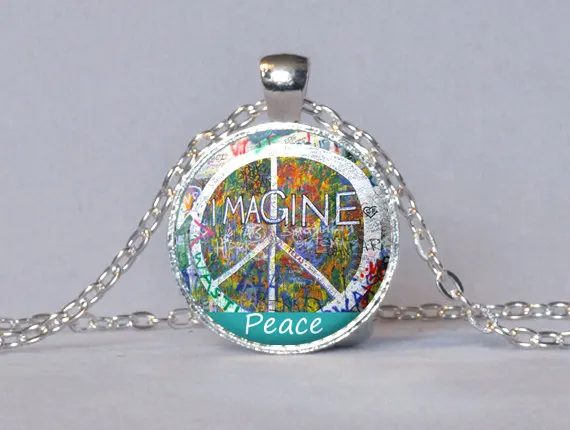 Love /& Peace John Lennon Ladies T-Shirt Rainbows