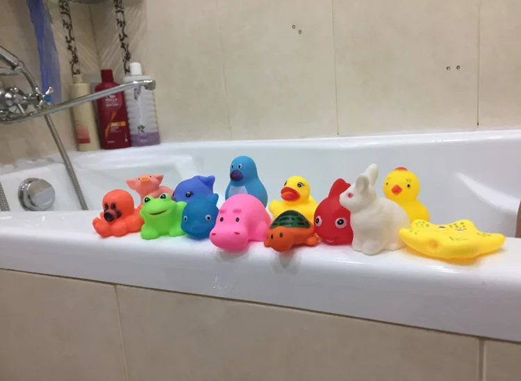 13 шт. смешанные животные, плавающие водные игрушки, красочные мягкие плавающие резиновые утки, сжимающие звук, пищащие игрушки для купания для детей, игрушки для купания