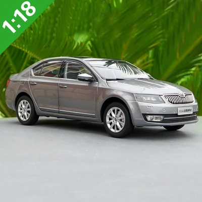 Новинка 1/18 Литые металлические модели автомобилей SKODA OCTAVIA игрушки для мальчиков