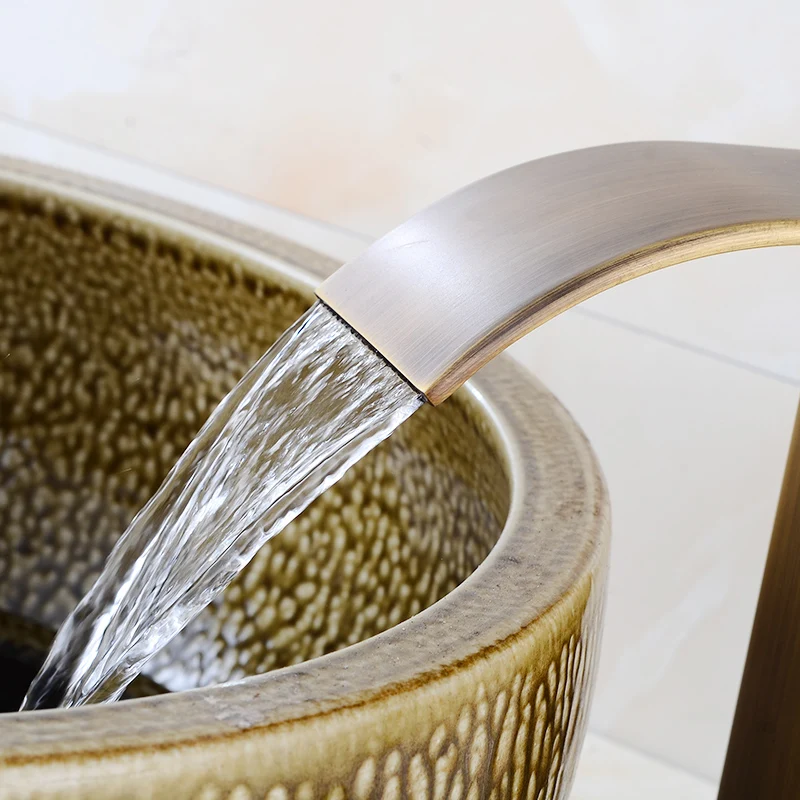 Fapully الشلال الحنفية تل بالوعة الحمام العتيقة صنبور الساخنة والباردة الحمام الغرور حوض خلاط