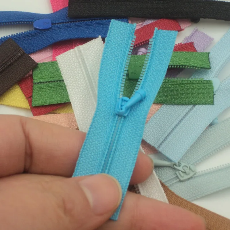 

BJD doll close tail mini 0# doll zippers multicolor