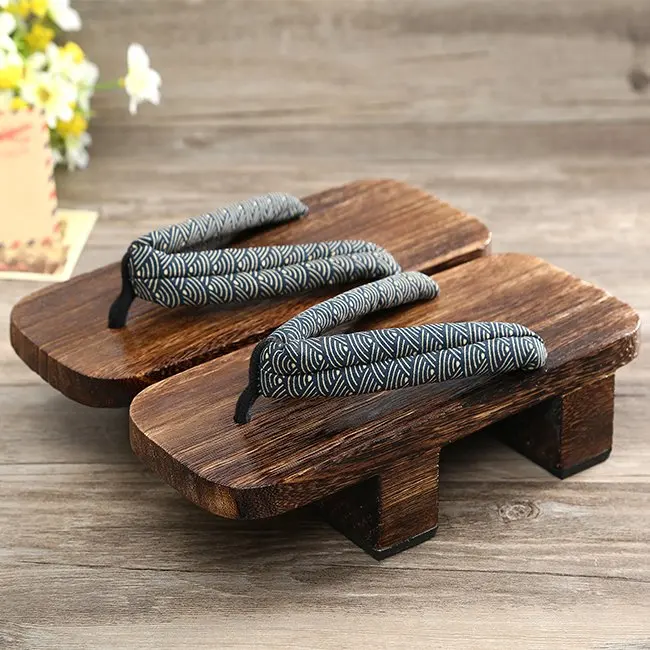 Compra sandalias de madera japonesa online al por mayor de