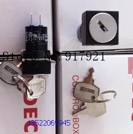 

[ZOB] AS6M-3KT2AC idec imports from Japan and the spring AS6M-3KT2BC key selector switch AS6M-3KT3C --5PCS/LOT
