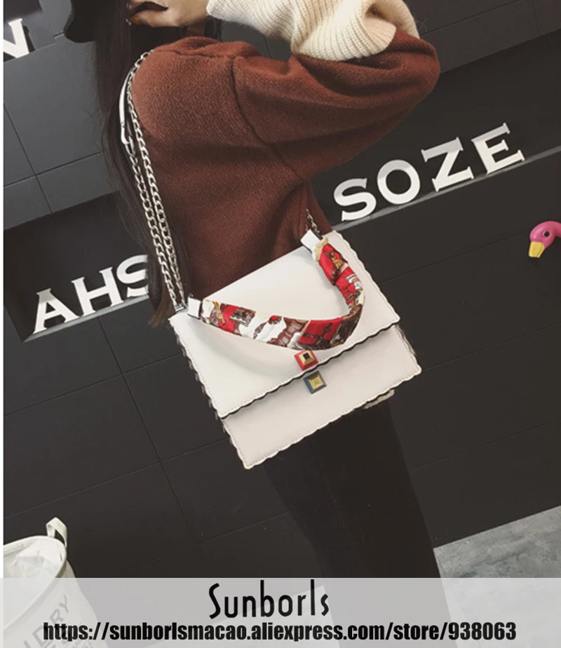 3593030143_2051307013