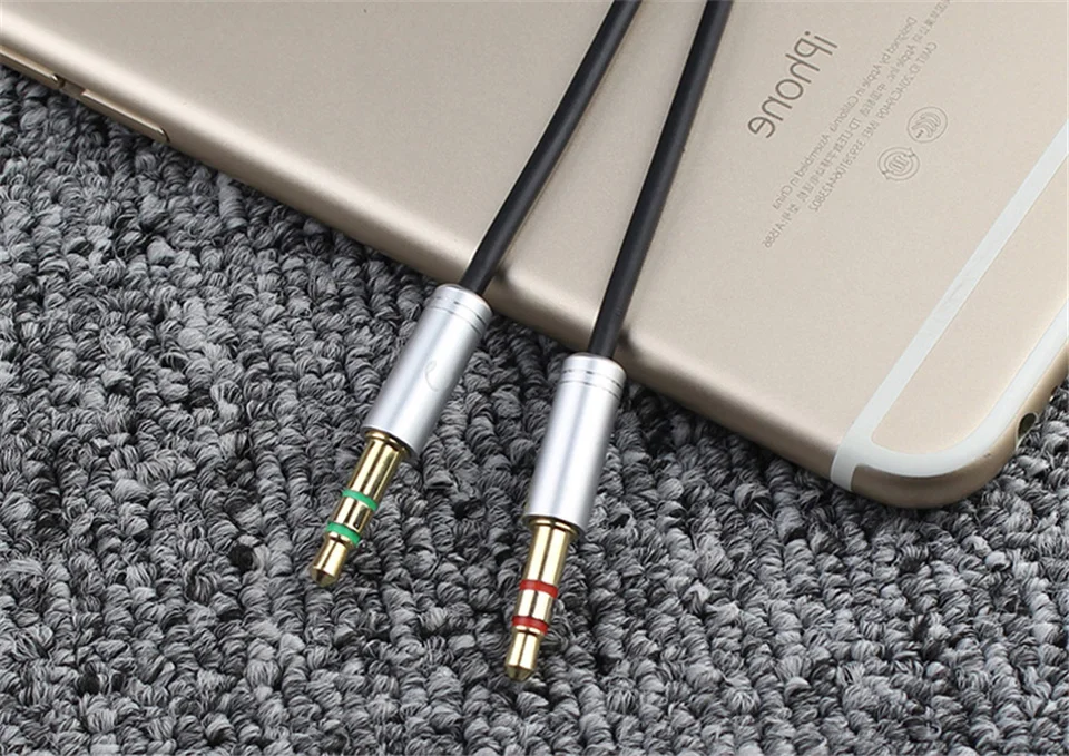 Greendio_Splitter_Headphone_for_Computer_3.5mm_Female_to_2_Male_3.5mm_Mic_Audio_Y_Splitter_Cable_Headset_to_PC_Adapter (15)