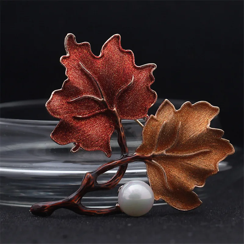 

New Arrival Vintage Woman Brooches Fashion Maple Leaf Simulated Pearl Brooches Pin Prom Dress Accessories