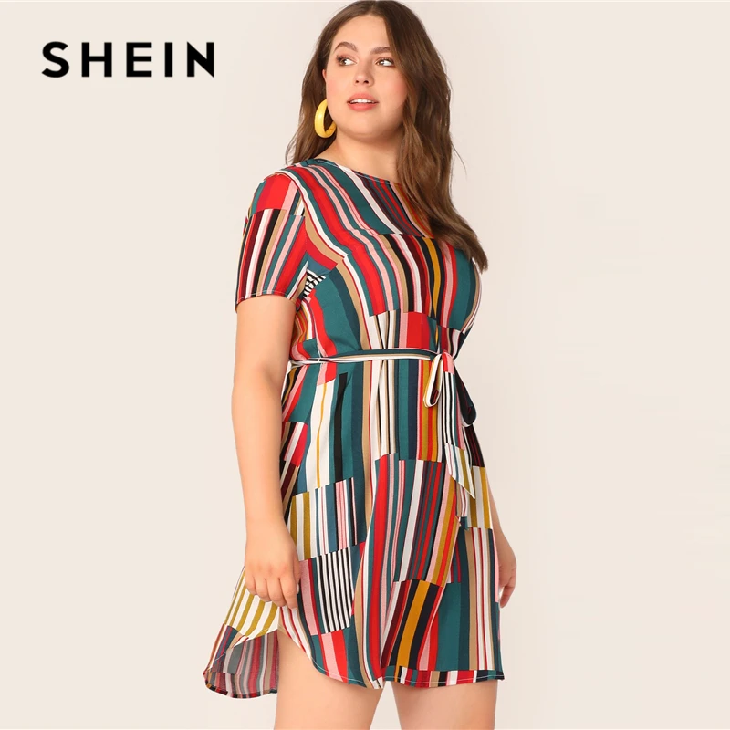 SHEIN زائد حجم Colorblock مربوط منحني تنحنح اللباس 2019 المرأة الصيف متعدد الألوان عارضة مخطط عالية الخصر فساتين مع حزام