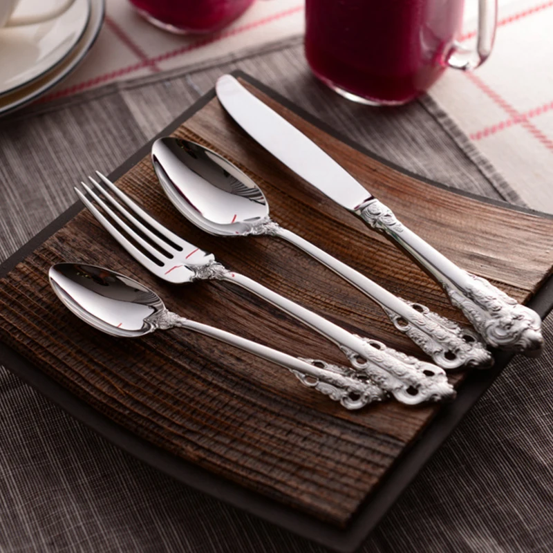 Stainless steel cutlery set