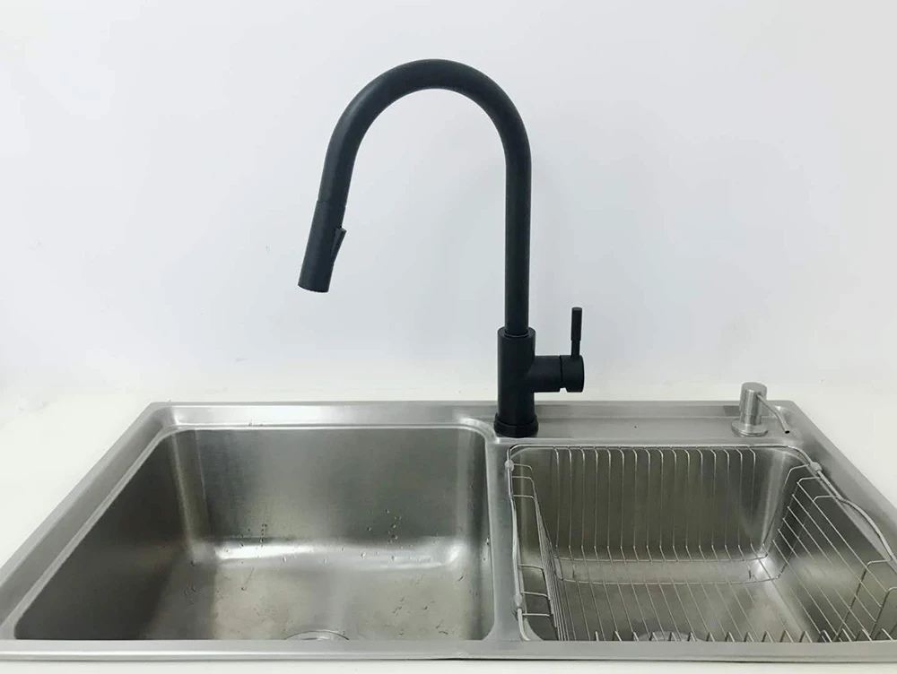 Black Touch Kitchen Faucet  (3)
