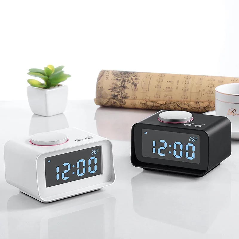 Fashion simple LCD digital alarm clock LCD mute luminous table clock wake up USB charging creative gift home bed small ornaments