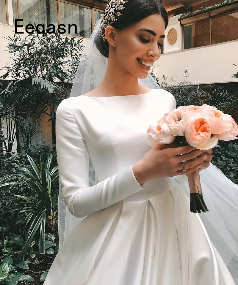 نتیجه تصویری برای simple wedding dress 2020