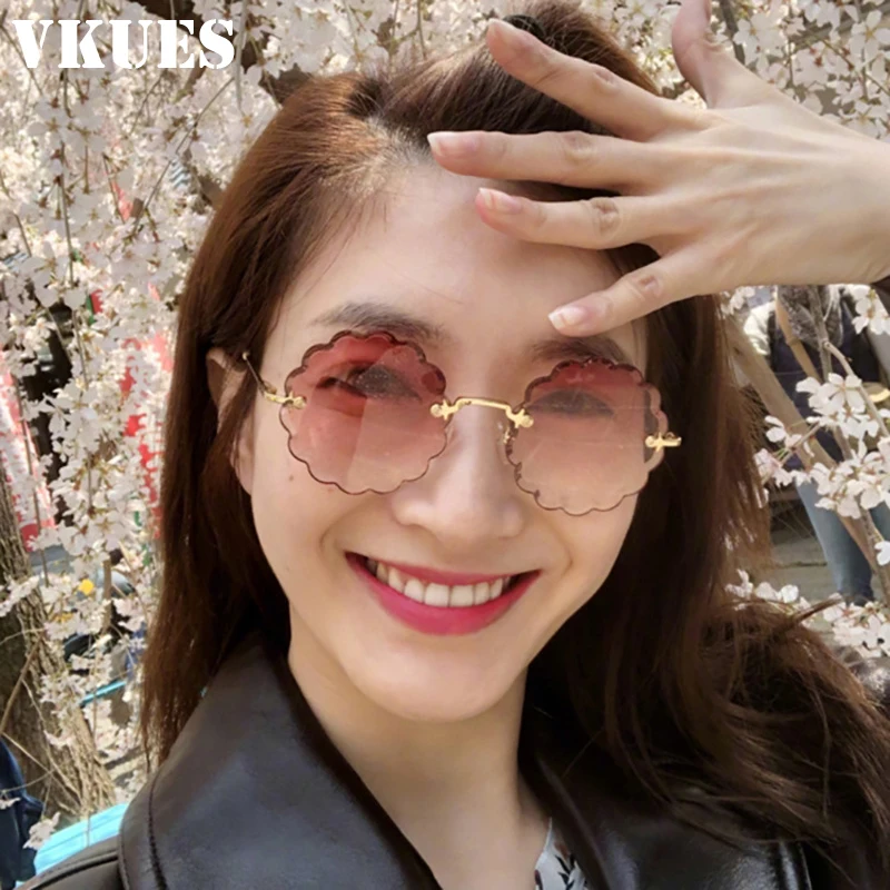 

VKUES Red Round Sunglasses Vintage Brand Designer Women's Round Sun glasses Men Retro Big Metal Bee Frame Oculos Circle Shades