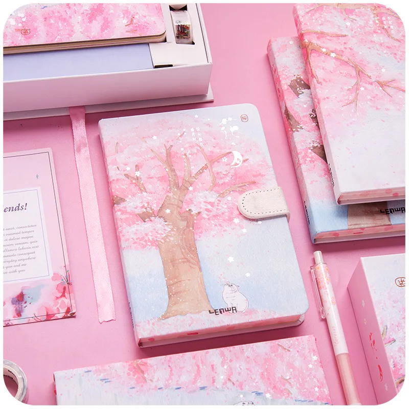 Comprare A5 Giapponese Creativa Sakura Dono di Cancelleria per le Ragazze Carino Pagine Colorate Hardcover Diario Notebook Notepad Proiettile Ufficiale