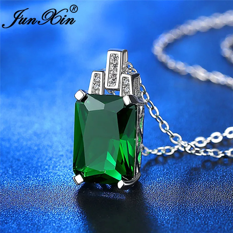 

JUNXIN Luxury Female Big Stone Green Zircon Square Pendant Necklaces For Women May Birthstone Choker Fashion Jewelry Making Gift