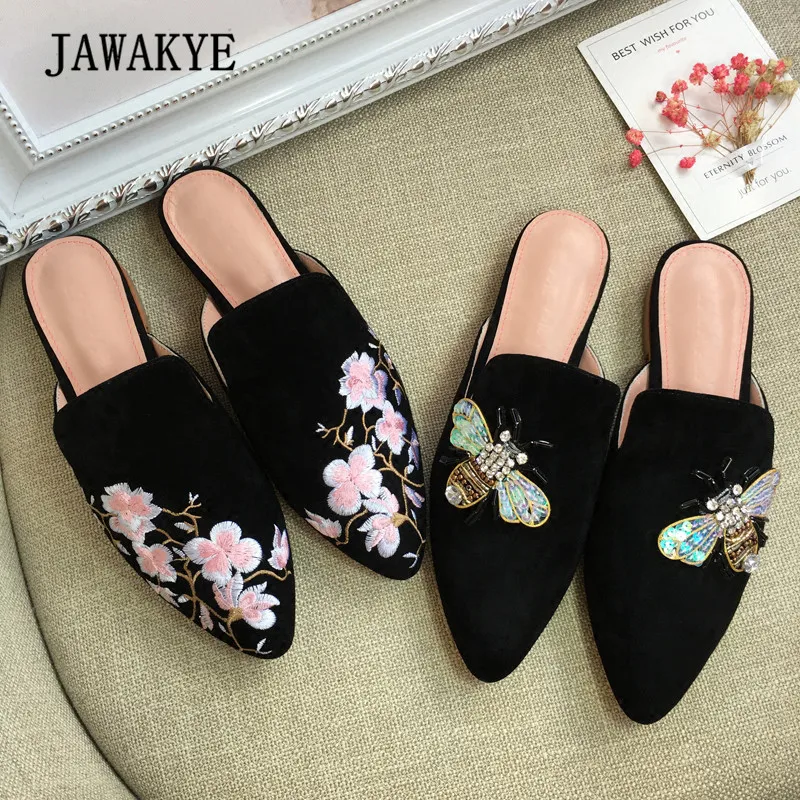 

2018 Embroidered Luxury Suede Slipper Woman Pointed Toe Flower Rhinestone Butterfly Retro Flat Muller Shoes Women