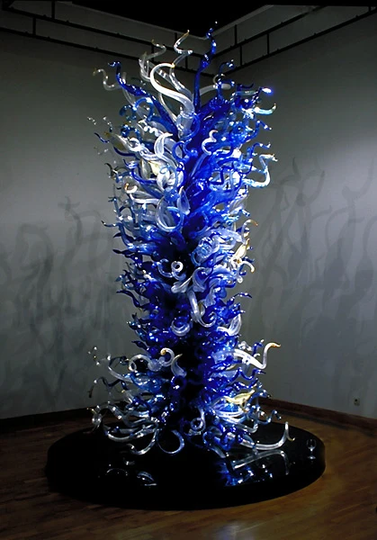 

Energy Saving Light Source and Blue Color Luxury Modern Hand Blown Glass Sculpture Long Shape Dale Chihully Glass Sculpture