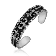 Fashion jewelry titanium steel bracelet,
Gothic cross titanium bracelet.
Titanium steel jewelry bangles